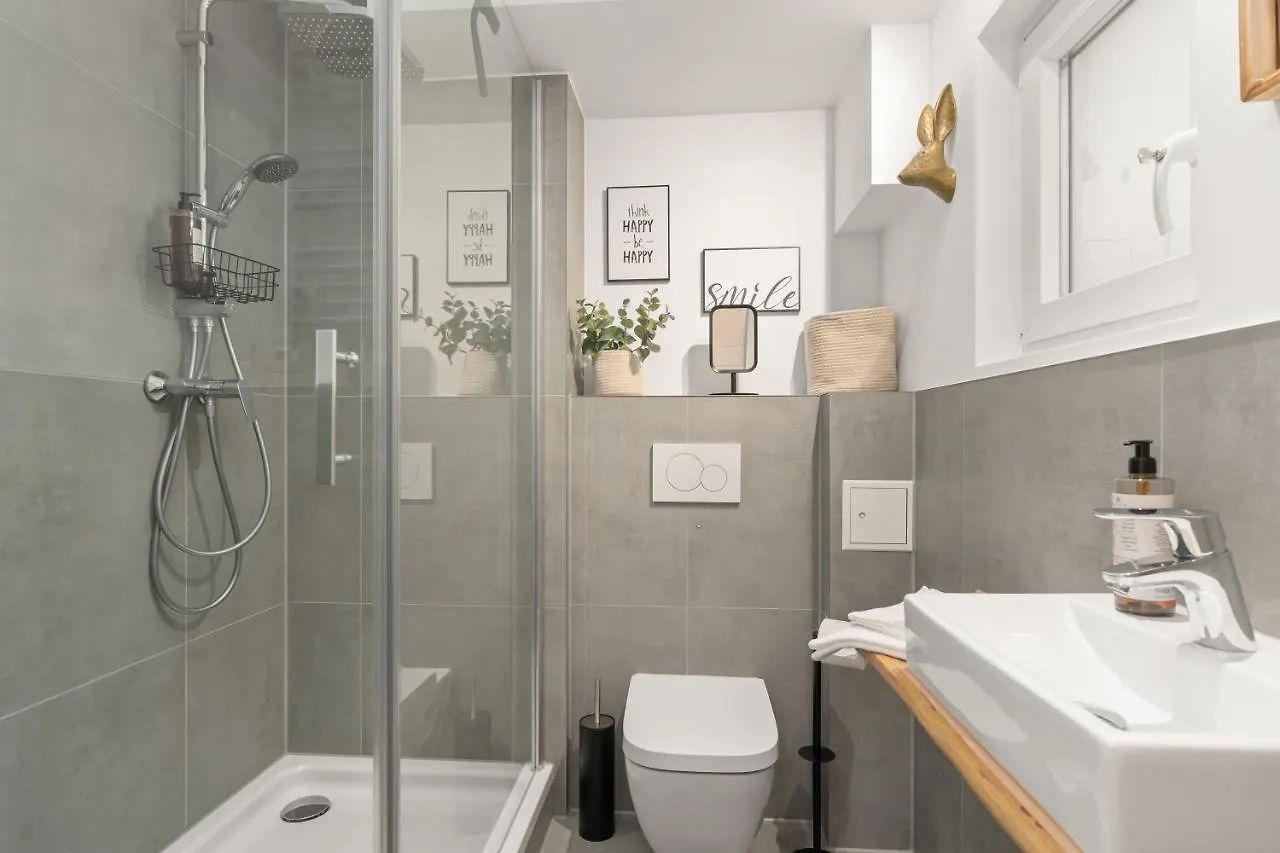 Apartment Mel&Bens Domshof Zentrum Balkon Bremen Germany